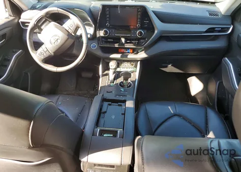 2020 Toyota Highlander Hybrid Xle z USA, uszkodzony, nr VIN 5TDGBRCH2LS502248